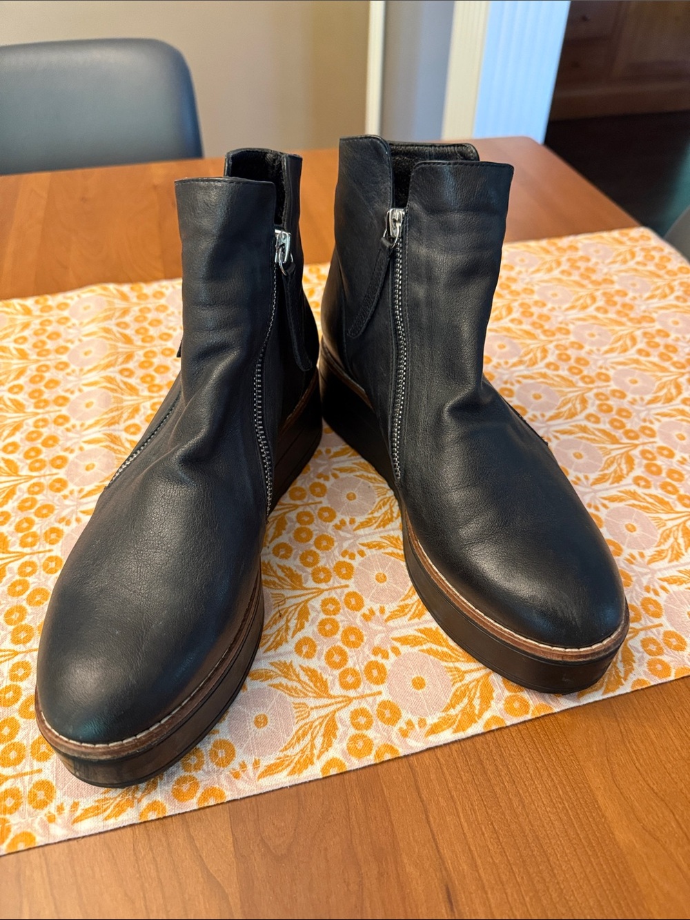 SIlent D Black booties size 39 -